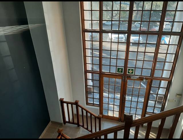 114M² OFFICE TO LET IN HILLCREST CENTRAL